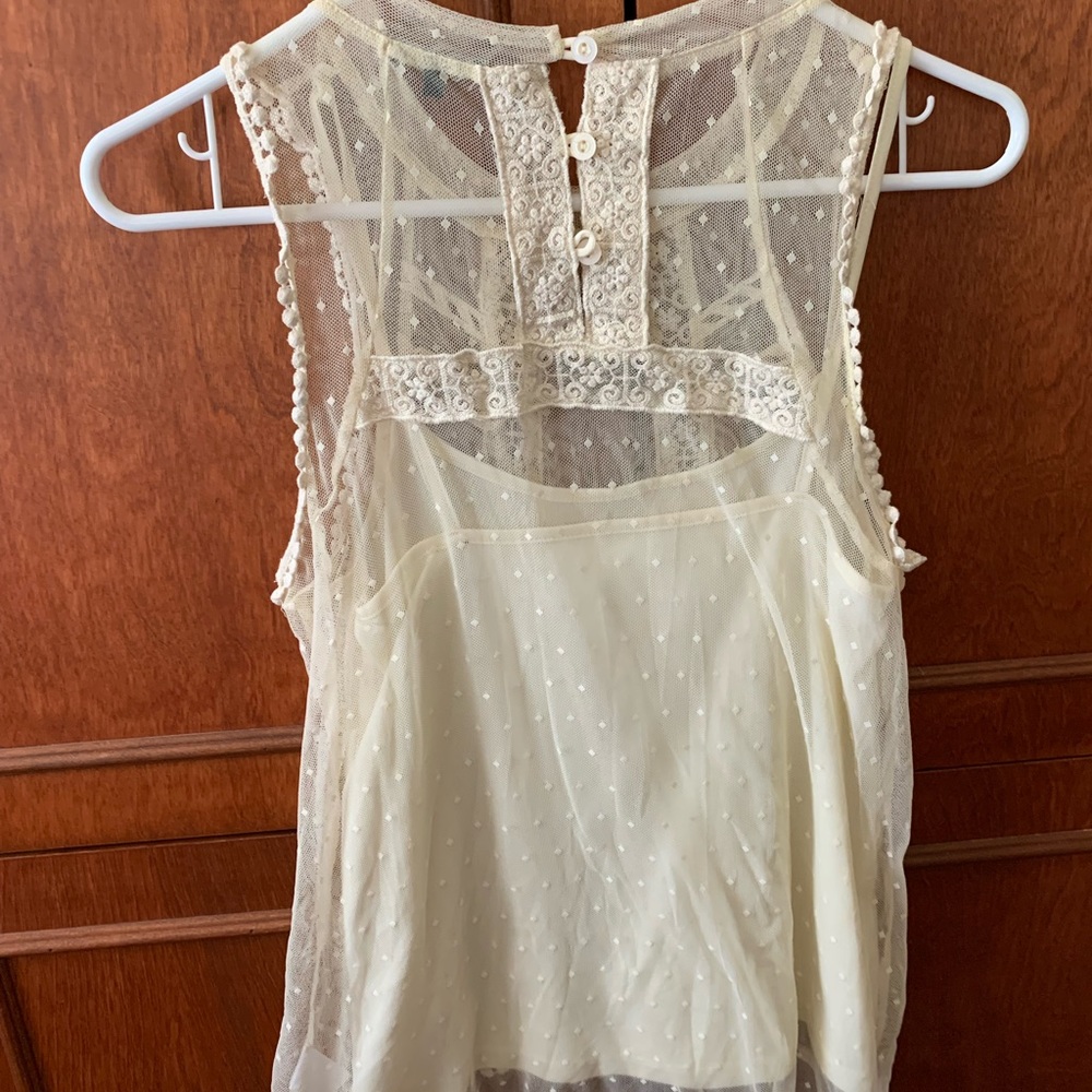 Lace top - Picture 4 of 7
